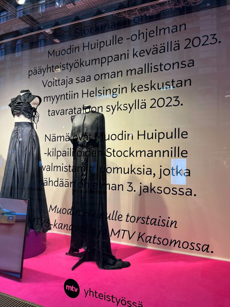 Kuva Project Runway -ohjelmassa suunnitelluista vaatteista